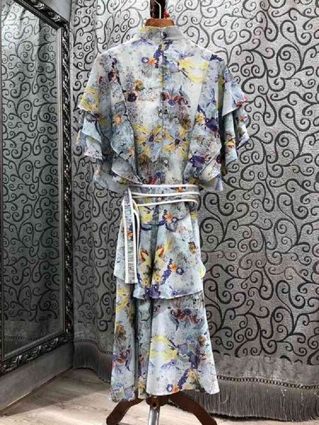 capris est fashion 2021 spring summer clothing women stand neck runway print tunic buttons cascading ruffle club belt, Black;gray
capris est fashion 2021 spring summer clothing women stand neck runway print tunic buttons cascading ruffle club belt, Black;gray