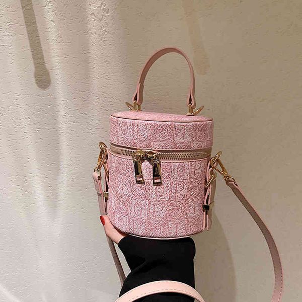 handbag 2021 autumn antique pattern bucket bag ins fashion printed single shoulder messenger, Black;red
handbag 2021 autumn antique pattern bucket bag ins fashion printed single shoulder messenger, Black;red
