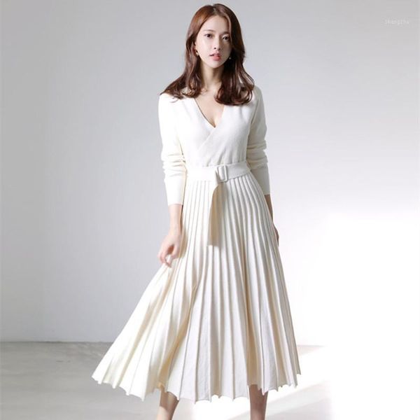 casual dresses fall winter long sleeve thick sweater dress knitted pleated women v neck waist-tied long-sleeved, Black;gray
casual dresses fall winter long sleeve thick sweater dress knitted pleated women v neck waist-tied long-sleeved, Black;gray