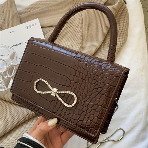 shoulder bags crocodile pattern flap women's tote bag luxury leather handbags diamonds bow chain crossbody casual female satchels
shoulder bags crocodile pattern flap women's tote bag luxury leather handbags diamonds bow chain crossbody casual female satchels