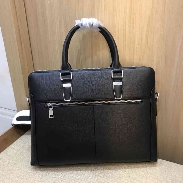 design handbag all pictures are real ps. however, due to different lighting and monitor settings, there may be minor chromatic aberrations.
design handbag all pictures are real ps. however, due to different lighting and monitor settings, there may be minor chromatic aberrations.