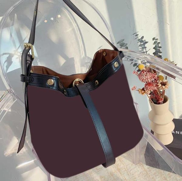 drawstring bag evening bags handbags leather high-capacity fashion leisure party shopping occasions 4 colors size 30-12-26 cm high- quality
drawstring bag evening bags handbags leather high-capacity fashion leisure party shopping occasions 4 colors size 30-12-26 cm high- quality