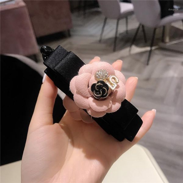 korea dongdaemun hairpin fashionable temperament bow ponytail rhinestone camellia banana clip for women accessories1
korea dongdaemun hairpin fashionable temperament bow ponytail rhinestone camellia banana clip for women accessories1