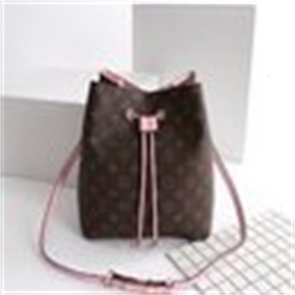 iconic tote evening women handbags brand bags handles shoulder bags designer cross body bag clutches luxury m44022 4qvs
iconic tote evening women handbags brand bags handles shoulder bags designer cross body bag clutches luxury m44022 4qvs