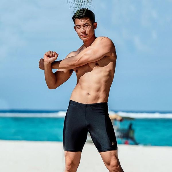 two-piece suits men's black quick drying swimsuit with pocket underwear, breathable, large, suitable for the beach
two-piece suits men's black quick drying swimsuit with pocket underwear, breathable, large, suitable for the beach