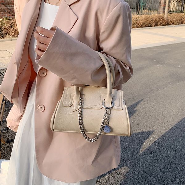 advanced sense small women's 2021 new popular hand this year versatile chain leisure messenger bag
advanced sense small women's 2021 new popular hand this year versatile chain leisure messenger bag