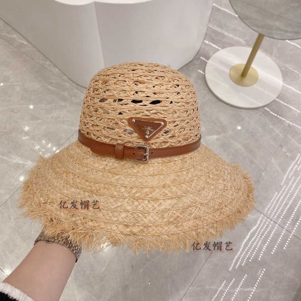 the correct version of big straw travel women's middle-aged sunshade street p hat, Yellow
the correct version of big straw travel women's middle-aged sunshade street p hat, Yellow