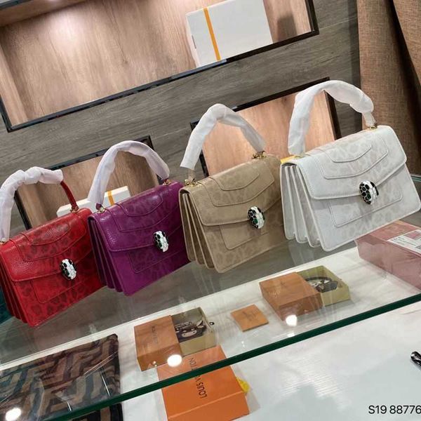 2021 italian brand designer organ bag women's fashion luxury leather snake skin handbag size 21cm*16cm purses bags handbags women
2021 italian brand designer organ bag women's fashion luxury leather snake skin handbag size 21cm*16cm purses bags handbags women