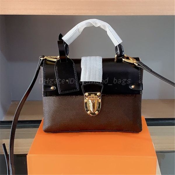 new wallet shoulder fanny bag 2021 women luxurys designers totes floral hobo hasp purse handbag tote square postmen wallets backpack crossbo, Red;black
new wallet shoulder fanny bag 2021 women luxurys designers totes floral hobo hasp purse handbag tote square postmen wallets backpack crossbo, Red;black