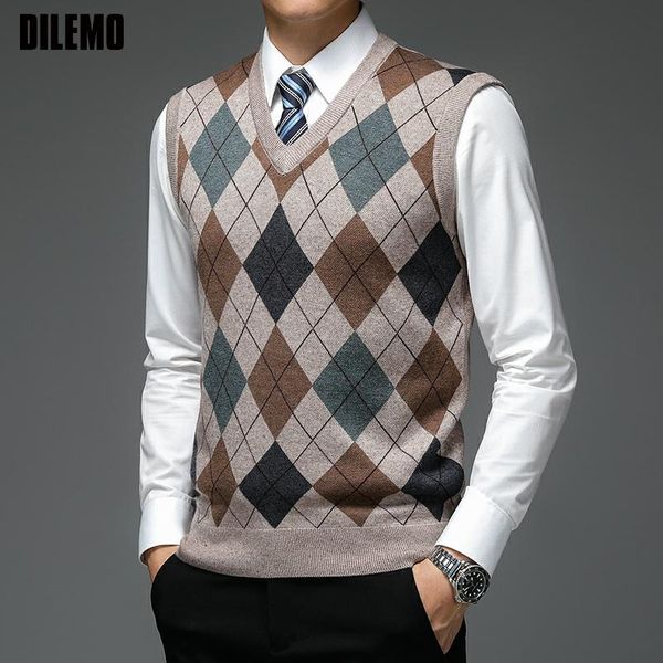 new fashion designer brand argyle pullover diamond sweater v neck knit vest men 6% wool sleeveless autum casual men clothing, White;black
new fashion designer brand argyle pullover diamond sweater v neck knit vest men 6% wool sleeveless autum casual men clothing, White;black
