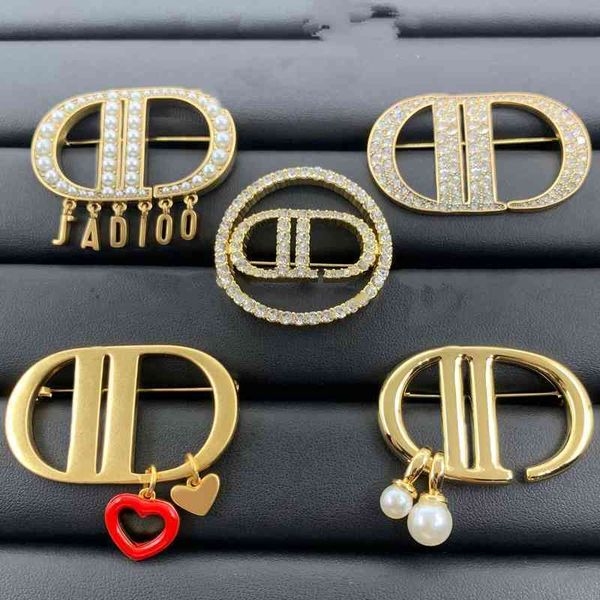 2022 latest factory wholesale brooch new brass letter diamond pearl pin simple fashion net red same jewelry, Gray
2022 latest factory wholesale brooch new brass letter diamond pearl pin simple fashion net red same jewelry, Gray