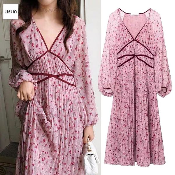 v-neck long-sleeved chiffon dress women's print holiday casual elegant female floral dresses summer 2021, Black;gray
v-neck long-sleeved chiffon dress women's print holiday casual elegant female floral dresses summer 2021, Black;gray