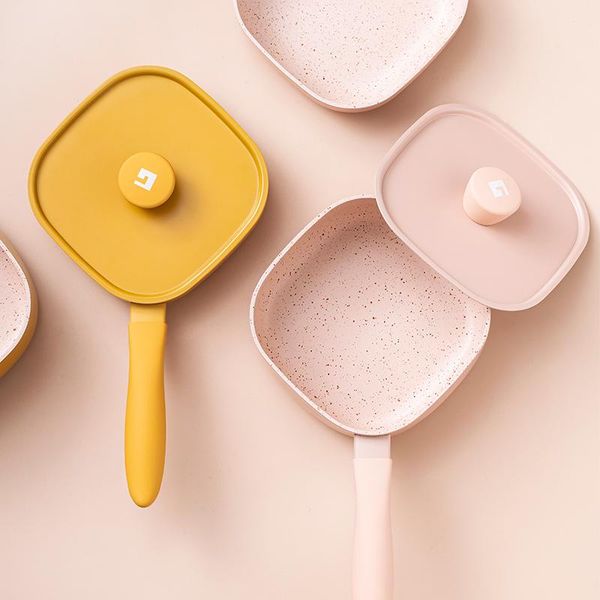 pans 650/1500ml square non-stick frying pan egg with lid pancake kitchen milk soup pot use for gas cooker induction
pans 650/1500ml square non-stick frying pan egg with lid pancake kitchen milk soup pot use for gas cooker induction