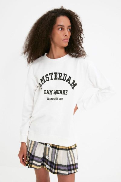 women's hoodies & sweatshirts trendyol printed basic knitted sweatshirt twoaw22sw0689, Black
women's hoodies & sweatshirts trendyol printed basic knitted sweatshirt twoaw22sw0689, Black