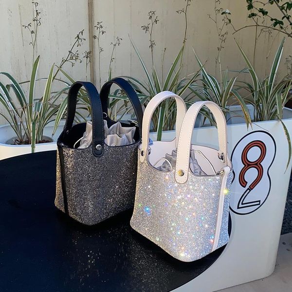 evening bags vintage clutch bag luxury women shoulder handbags diamond lady wedding party pouch totes bolsa feminina
evening bags vintage clutch bag luxury women shoulder handbags diamond lady wedding party pouch totes bolsa feminina