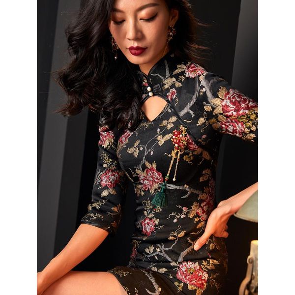 fu lang / 2021. original chinese wind design women's black rose hand button short girl improved cheongsam ethnic clothing, Red
fu lang / 2021. original chinese wind design women's black rose hand button short girl improved cheongsam ethnic clothing, Red