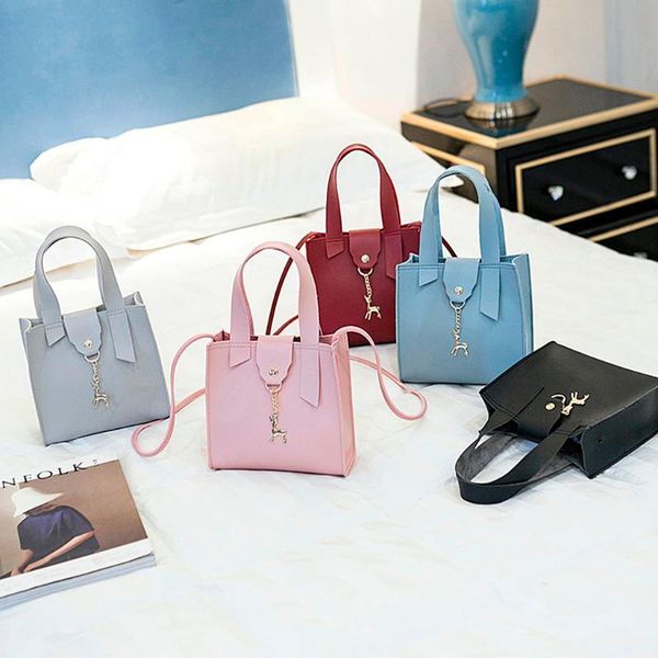 evening bags fashion handbag 2021 women leather bag large capacity shoulder casual tote simple handle hand deer decor
evening bags fashion handbag 2021 women leather bag large capacity shoulder casual tote simple handle hand deer decor