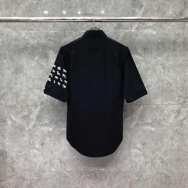 men's casual shirts 2021 fashion brand men short half sleeve shirt turn down collar oxford puppy embroidery clothing, White;black
men's casual shirts 2021 fashion brand men short half sleeve shirt turn down collar oxford puppy embroidery clothing, White;black