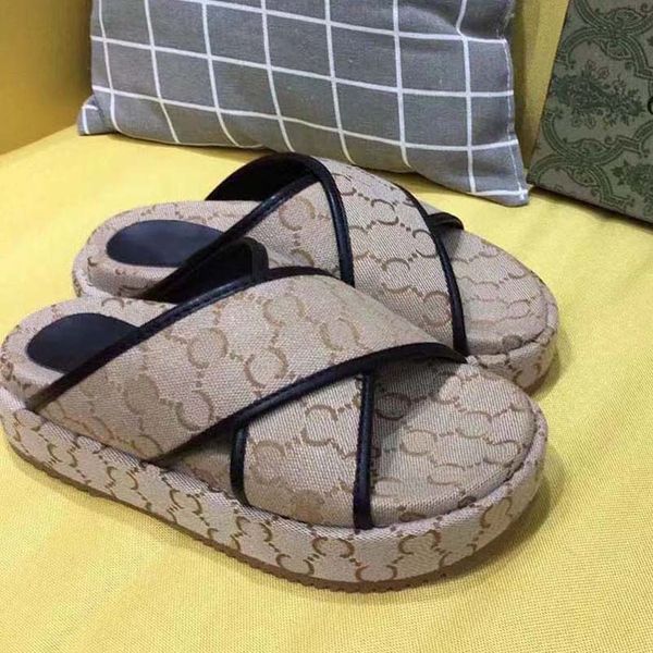 luxury flat sandals design embroidery black thick soled slippers shallow beach leisure indoor complete set of accessories 35-41shoe008 3-91
luxury flat sandals design embroidery black thick soled slippers shallow beach leisure indoor complete set of accessories 35-41shoe008 3-91
