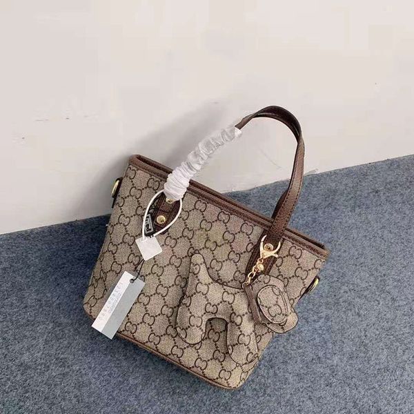 luxurys handbag women shoulder bags designer tote bag purses mommy shopping packs designers handbags mini purse with dog chain gletter print
luxurys handbag women shoulder bags designer tote bag purses mommy shopping packs designers handbags mini purse with dog chain gletter print