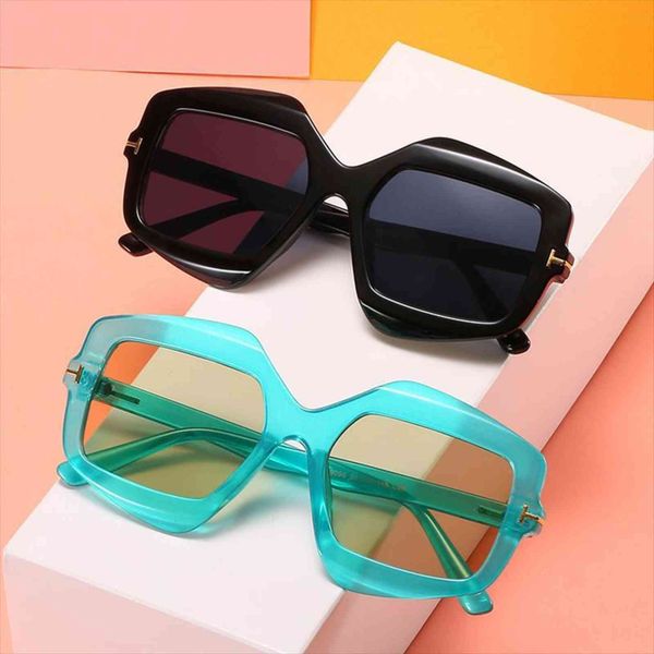vintage chic square letter leg brand sunglasses for women fashion black green gradient sun glasses female brown shades, White;black
vintage chic square letter leg brand sunglasses for women fashion black green gradient sun glasses female brown shades, White;black