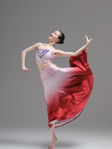 ethnic clothing xishuangbanna dai dance costume minority performance stage art examination practice skirt large suit, Red
ethnic clothing xishuangbanna dai dance costume minority performance stage art examination practice skirt large suit, Red
