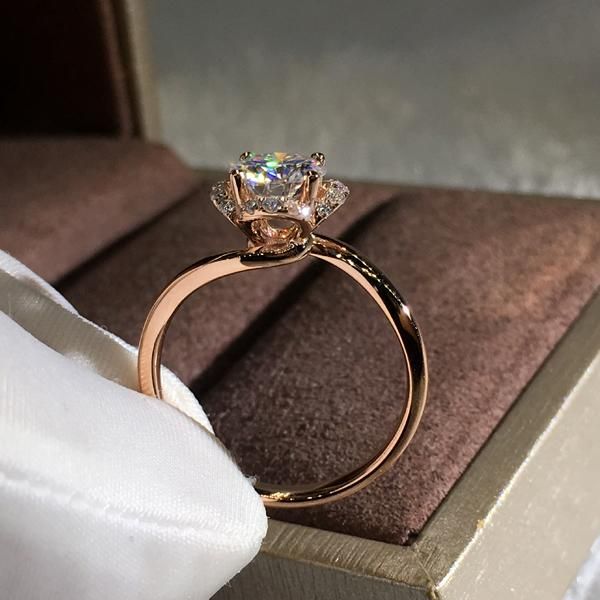 vintage fashion rose gold flower rings for women men wedding jewelry female luxury crystal zircon stone engagement promise ring, Slivery;golden
vintage fashion rose gold flower rings for women men wedding jewelry female luxury crystal zircon stone engagement promise ring, Slivery;golden