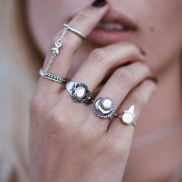 wedding rings 5pcs/set vintage tibetan flower ring set crystal knuckle for women retro beach punk jewelry party fashion, Slivery;golden
wedding rings 5pcs/set vintage tibetan flower ring set crystal knuckle for women retro beach punk jewelry party fashion, Slivery;golden