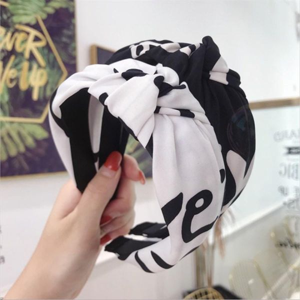 hair accessories fashion women fabric letter logo middle knot wide-brimmed headband wild girl band scarf headwear
hair accessories fashion women fabric letter logo middle knot wide-brimmed headband wild girl band scarf headwear