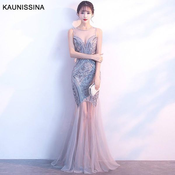 evening dress sequins floor-length trumpet robe charming formal gown v-neck sleeveless backless long party dresses, White;black
evening dress sequins floor-length trumpet robe charming formal gown v-neck sleeveless backless long party dresses, White;black