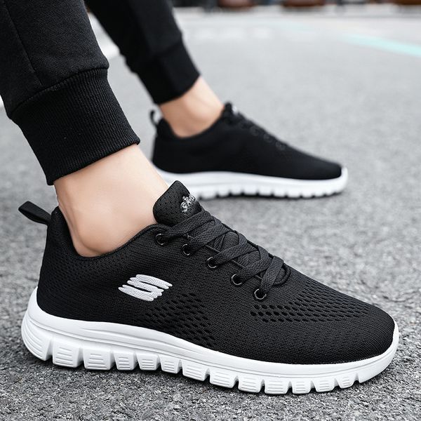 men's 2022 new spring middle-aged and elderly light mesh leisure walking youth sports running ti0de shoes, Black
men's 2022 new spring middle-aged and elderly light mesh leisure walking youth sports running ti0de shoes, Black