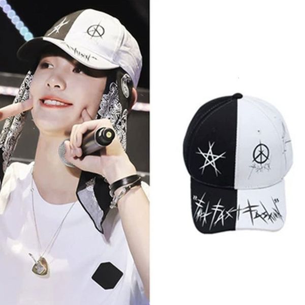 fan bingbing's same hat children's korean fashion brand black and white color matching duck cap curved brim baseball, Blue;gray
fan bingbing's same hat children's korean fashion brand black and white color matching duck cap curved brim baseball, Blue;gray