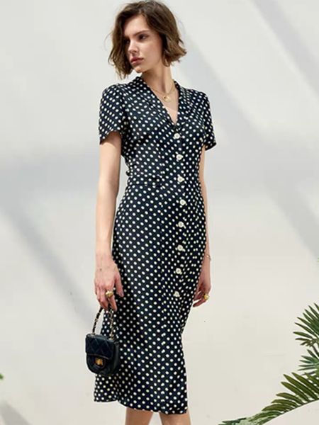 casual dresses maisie women summer short sleeve v-neck a-line mid-calf length dot elegant high street chic ro d5x8, Black;gray
casual dresses maisie women summer short sleeve v-neck a-line mid-calf length dot elegant high street chic ro d5x8, Black;gray