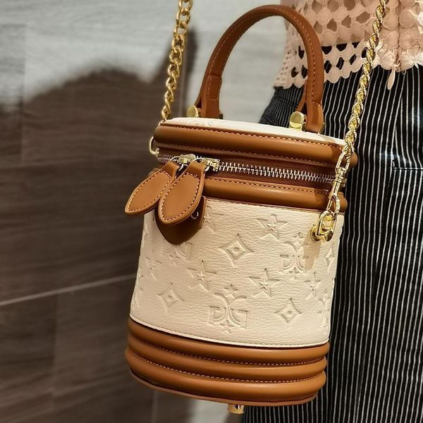 evening bags 2021 fashion print hit color chain one shoulder round bucket bag leather wallet and handbag luxury designer sac de luxe femme
evening bags 2021 fashion print hit color chain one shoulder round bucket bag leather wallet and handbag luxury designer sac de luxe femme