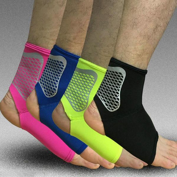 ankle support 1 pcs compression elastic running jogging reflective brace foot protector football basketball cycling socks, Blue;black
ankle support 1 pcs compression elastic running jogging reflective brace foot protector football basketball cycling socks, Blue;black