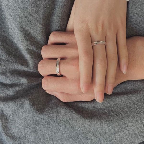 wedding rings 2021 high-quality tif 1:1 couple 1837 concave narrow ring classic luxury jewelry fashion brand women gift, Slivery;golden
wedding rings 2021 high-quality tif 1:1 couple 1837 concave narrow ring classic luxury jewelry fashion brand women gift, Slivery;golden