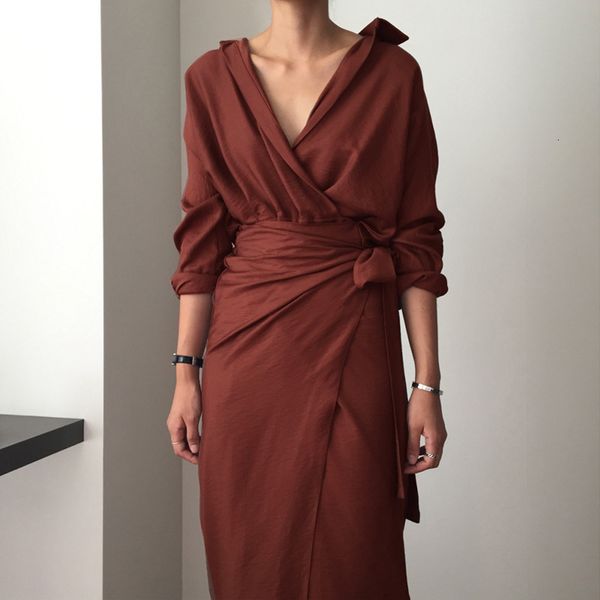 girl irregular bindind sleeve waist dress autumn autonomous, Black;gray 
girl irregular bindind sleeve waist dress autumn autonomous, Black;gray