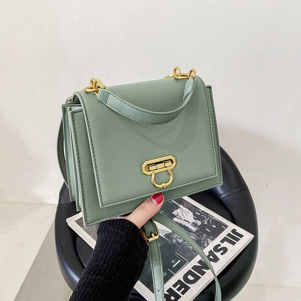 small bag 2021 new fashion texture spring and summer small square chain simple korean student messenger, Black;brown
small bag 2021 new fashion texture spring and summer small square chain simple korean student messenger, Black;brown