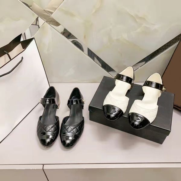 2021 lastest women sandals luxury designer black white flat soled ankle buckle slides slippers fashion summer outdoor ladies platform casual
2021 lastest women sandals luxury designer black white flat soled ankle buckle slides slippers fashion summer outdoor ladies platform casual