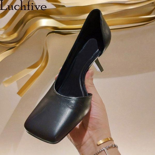dress shoes square toe kitten heels women pumps designed ladies runway mule outwear black genuine leather
dress shoes square toe kitten heels women pumps designed ladies runway mule outwear black genuine leather