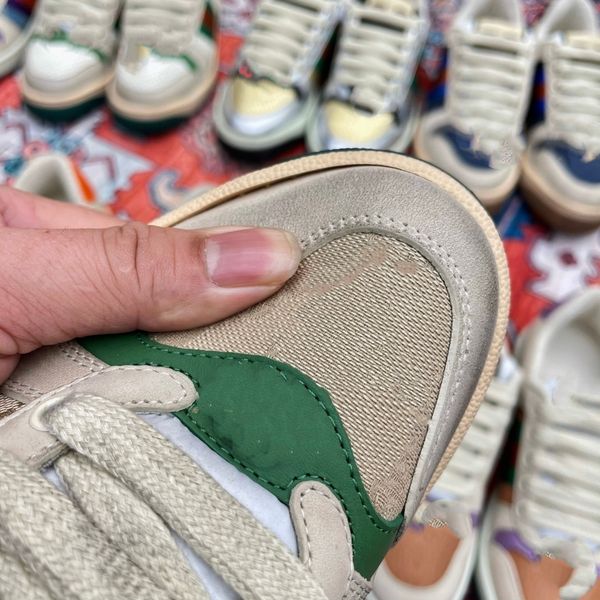 2022 designers shoes luxury multicolor rhyton women men sneakers trainers vintage chaussures ladies casual shoe designer sneaker
2022 designers shoes luxury multicolor rhyton women men sneakers trainers vintage chaussures ladies casual shoe designer sneaker