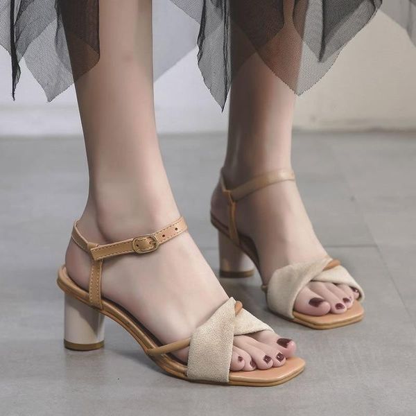 dress shoes 2021 summer fashion and comfortable ladies sandals fish mouth open toe casual shallow thick heel high heels, Black
dress shoes 2021 summer fashion and comfortable ladies sandals fish mouth open toe casual shallow thick heel high heels, Black