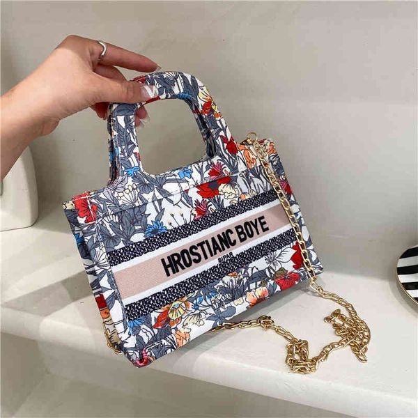 backpack 2021 star same embroidered canvas shopping bag letter korean small tote handbag, Black;red
backpack 2021 star same embroidered canvas shopping bag letter korean small tote handbag, Black;red