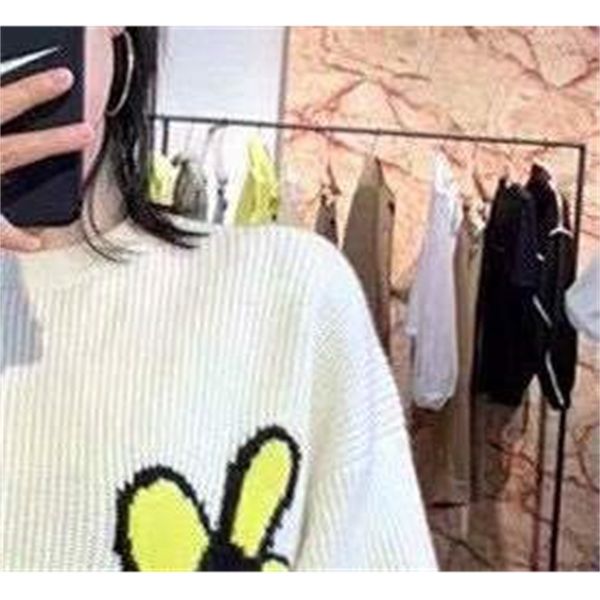 sweater the latest autumn and winter hedging wool knit printing thick straight round neck wsut, White;black
sweater the latest autumn and winter hedging wool knit printing thick straight round neck wsut, White;black