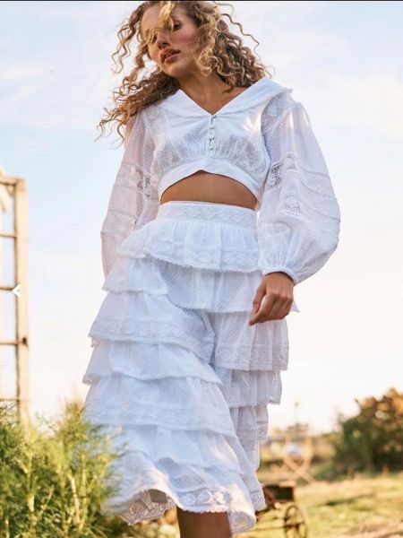 women's tracksuits big-name summer cotton lace shirt + pleated skirt2021 clothing long sleeve fashion two-piece suit xl, Gray
women's tracksuits big-name summer cotton lace shirt + pleated skirt2021 clothing long sleeve fashion two-piece suit xl, Gray