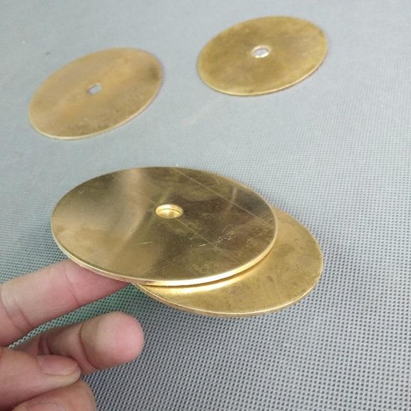 lamp covers & shades 2pcs/lot 20/30/50/60/70/90/180mm pure brass copper disc. with 10mm central holes sheet lighting accessories
lamp covers & shades 2pcs/lot 20/30/50/60/70/90/180mm pure brass copper disc. with 10mm central holes sheet lighting accessories