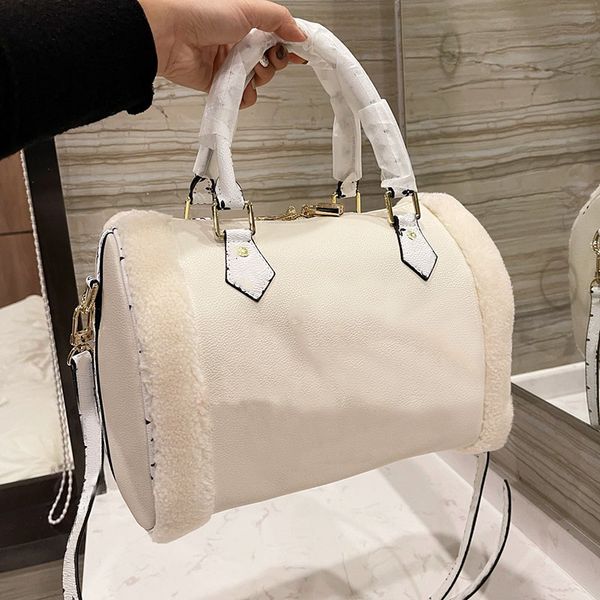 designer winter teddy shearling fur totes bags trendy fashion handle pillow flower calfskin genuine leather adjustable shoulder strap
designer winter teddy shearling fur totes bags trendy fashion handle pillow flower calfskin genuine leather adjustable shoulder strap