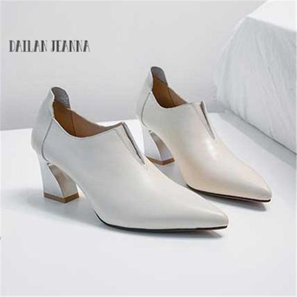 dress shoes 2021 women's british two wear single female tongs small leather children's retro grandma's bottom tide., Black
dress shoes 2021 women's british two wear single female tongs small leather children's retro grandma's bottom tide., Black