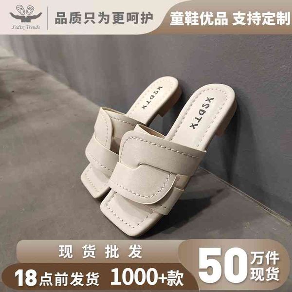 small age 2021 summer new soft soled children's princess shoes flip flop korean girls' sandals, Black;red
small age 2021 summer new soft soled children's princess shoes flip flop korean girls' sandals, Black;red