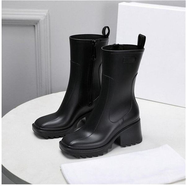 luxurys designers women rain boots england style waterproof welly rubber water rains shoes ankle boot booties, Black;red
luxurys designers women rain boots england style waterproof welly rubber water rains shoes ankle boot booties, Black;red
